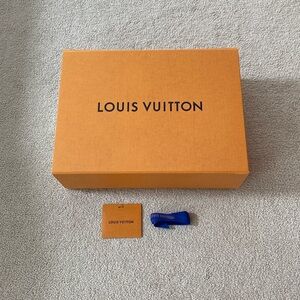Louis Vuitton Medium Gift Box / Tag